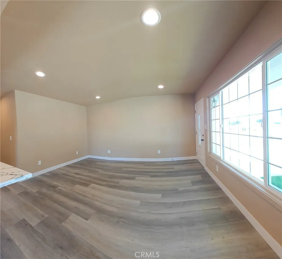 Additional image 31 of 1402 E O St, Wilmington, CA 90744