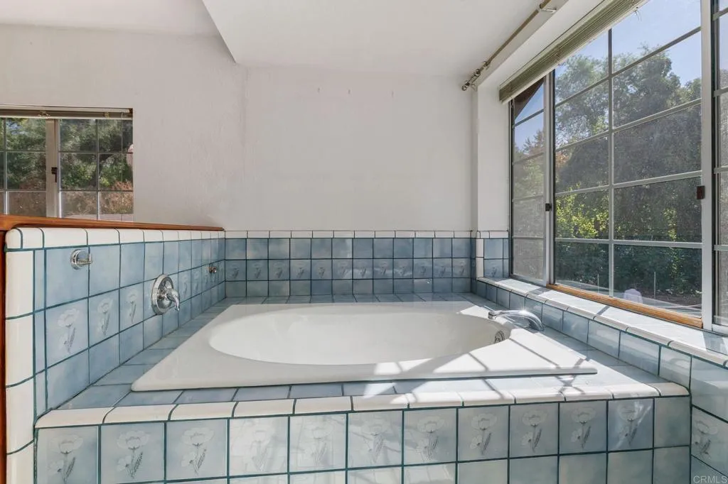 Additional image 93 of 2573 Los Alisos S, Fallbrook, CA 92028