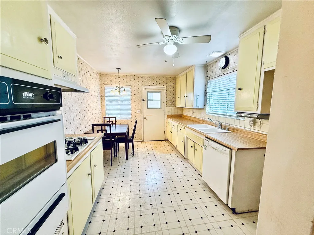 Additional image 6 of 1866 E 213th St, Carson, CA 90745