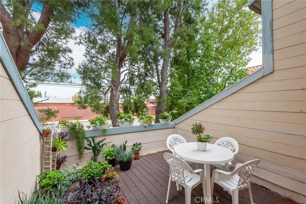 Additional image 42 of 9901 Independence Avenue Unit D, Chatsworth, CA 91311