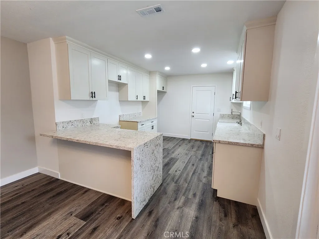 Additional image 9 of 880 S State St, Hemet, CA 92543