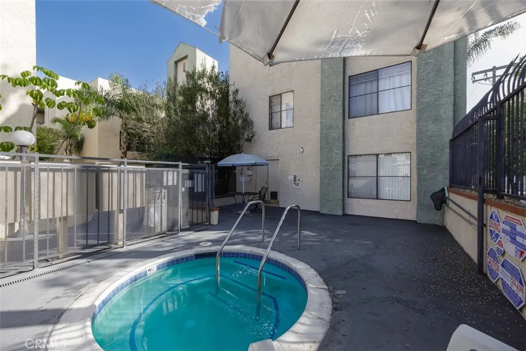 1237 E 6th Street Unit 110, Long Beach, CA 90802