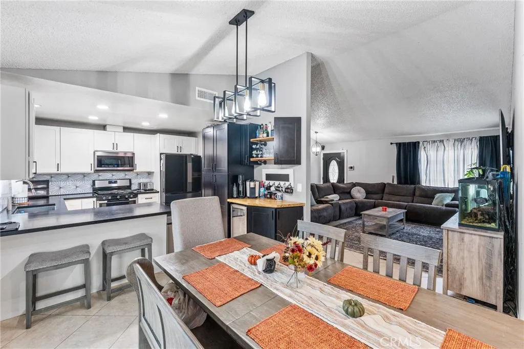 Additional image 14 of 1648 W Wedgewood St, Rialto, CA 92376