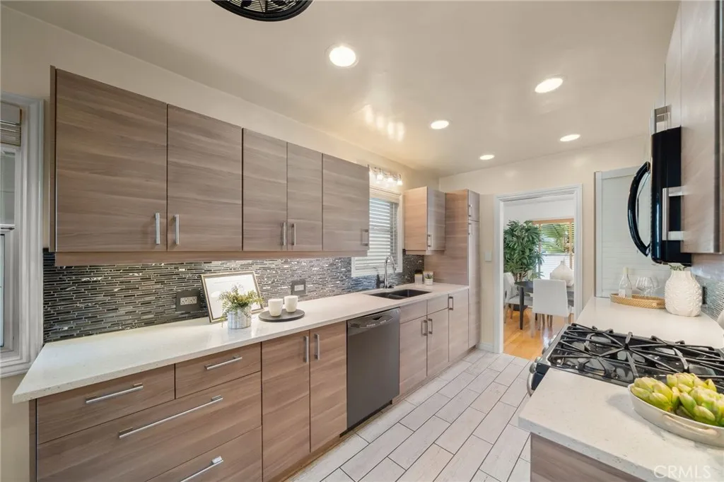 Additional image 4 of 2027 E Appleton St Unit 1, Long Beach, CA 90803