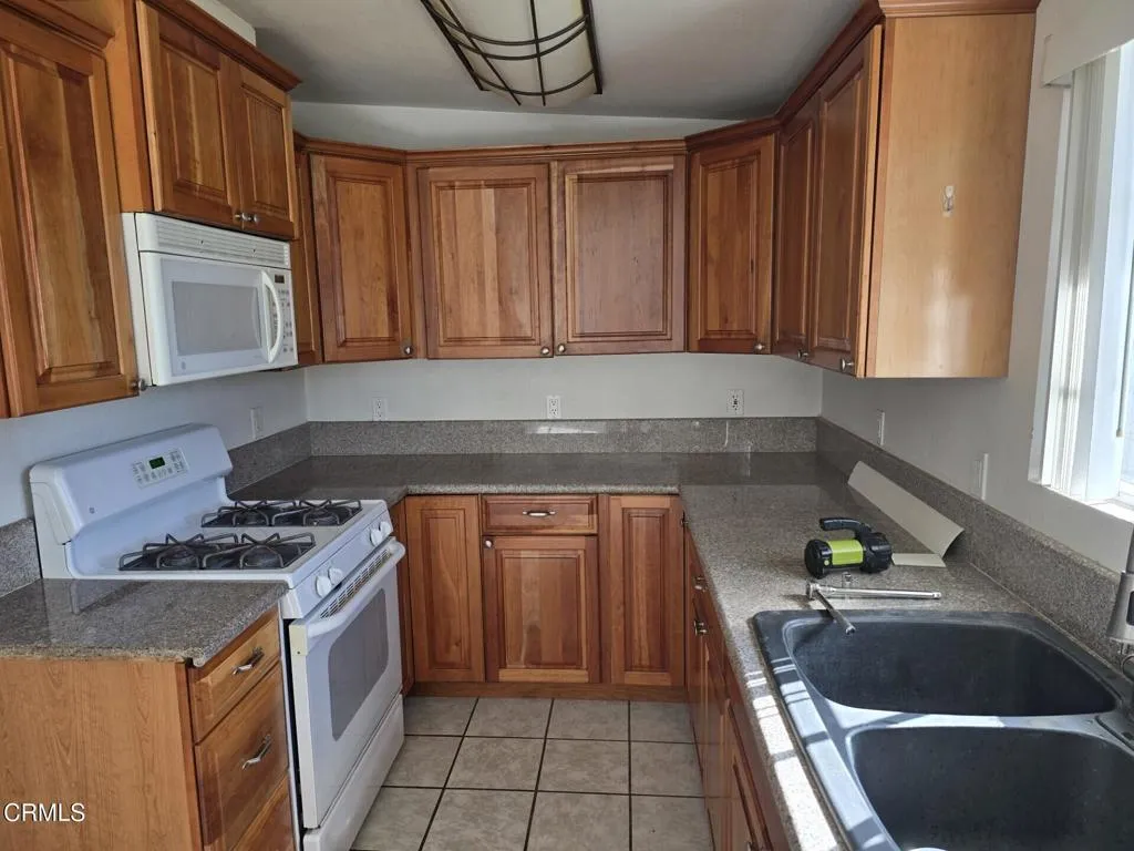 Additional image 13 of 326 Simon Way, Oxnard, CA 93036