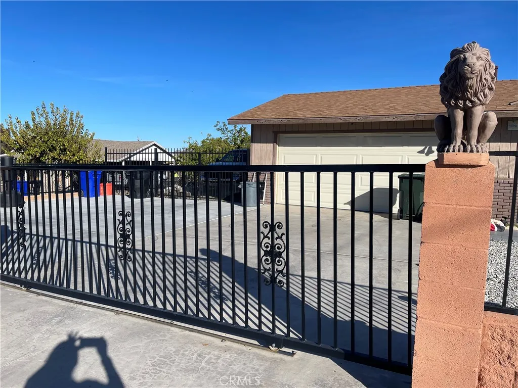 Additional image 11 of 14327 Rodeo Drive, Victorville, CA 92395