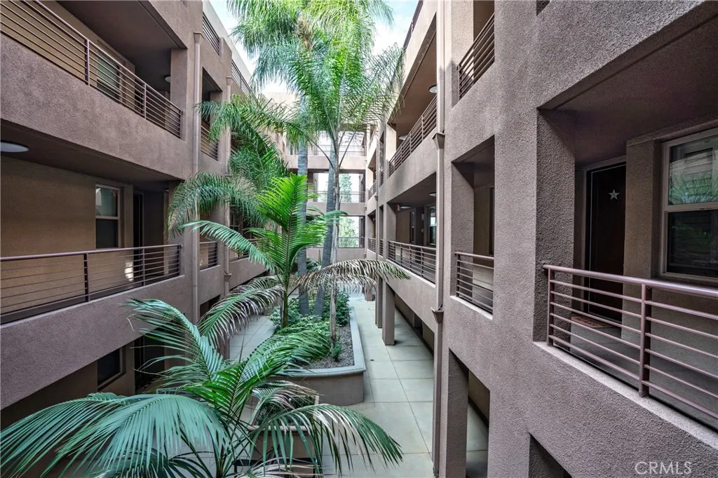 Additional image 41 of 201 E Angeleno Avenue Unit 206, Burbank, CA 91502