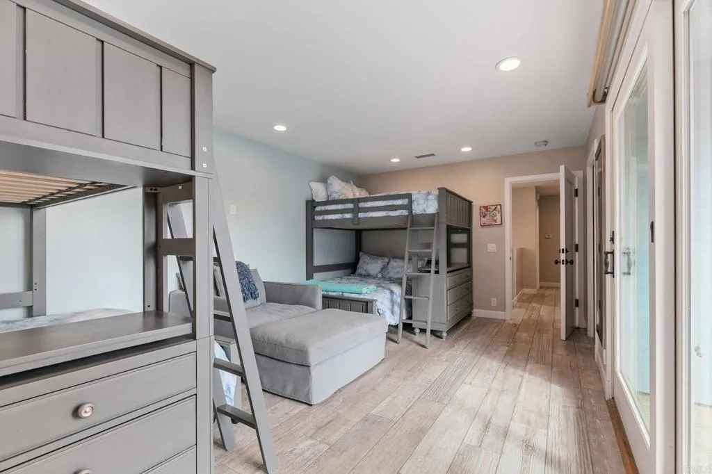 Additional image 82 of 2812 Bayside Walk, San Diego, CA 92109