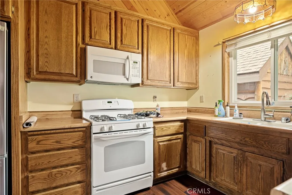 Additional image 25 of 31426 Lightfoot Way, Running Springs, CA 92382