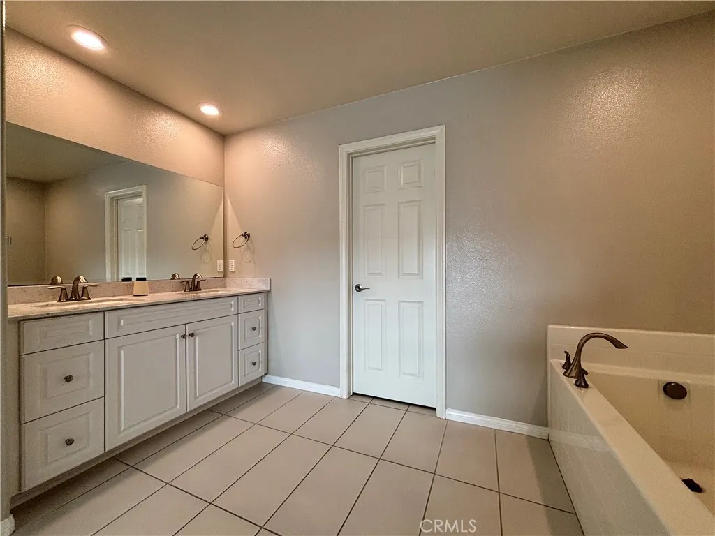Additional image 11 of 14414 Strawberry Ln, Gardena, CA 90247