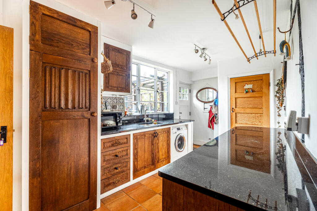 Additional image 9 of High Street, Wheathampstead, St. Albans, Hertfordshire, AL4