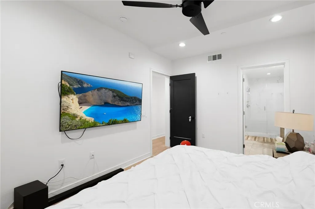 Additional image 16 of 1056 N Joels Pl, Los Angeles, CA 90012