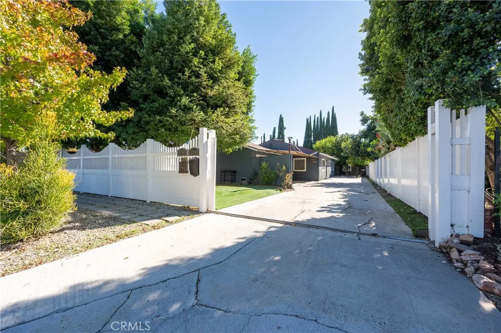 Additional image 39 of 16038 Hartland Street, Van Nuys, CA 91406