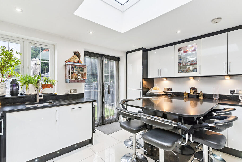 Additional image 7 of Howlands, Welwyn Garden City