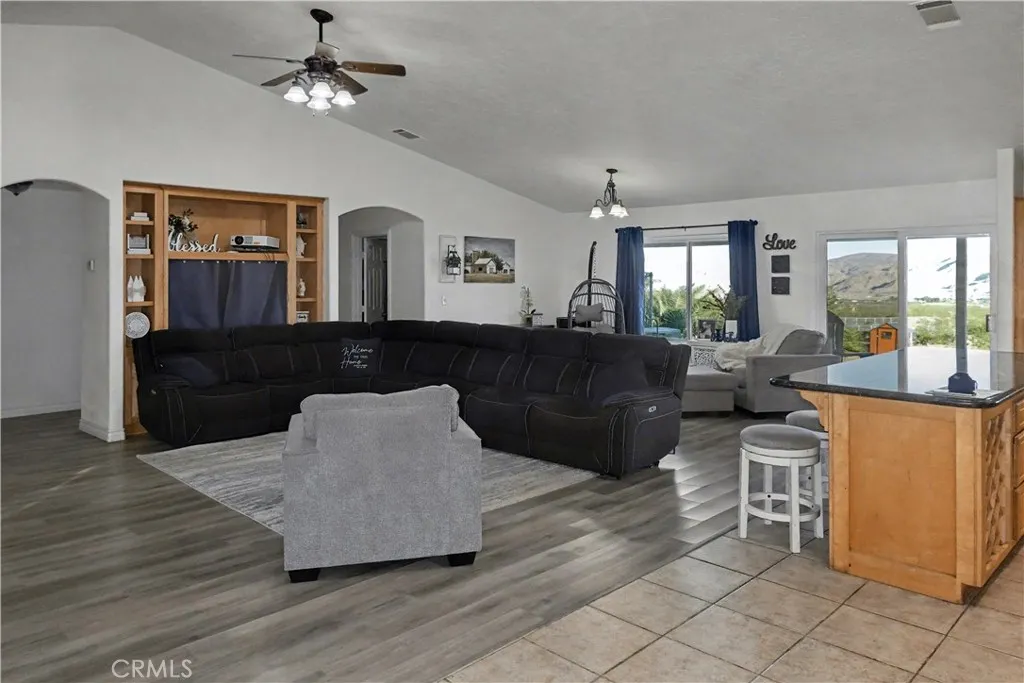 Additional image 6 of 30788 Buenos Aires Rd, Lucerne Valley, CA 92356