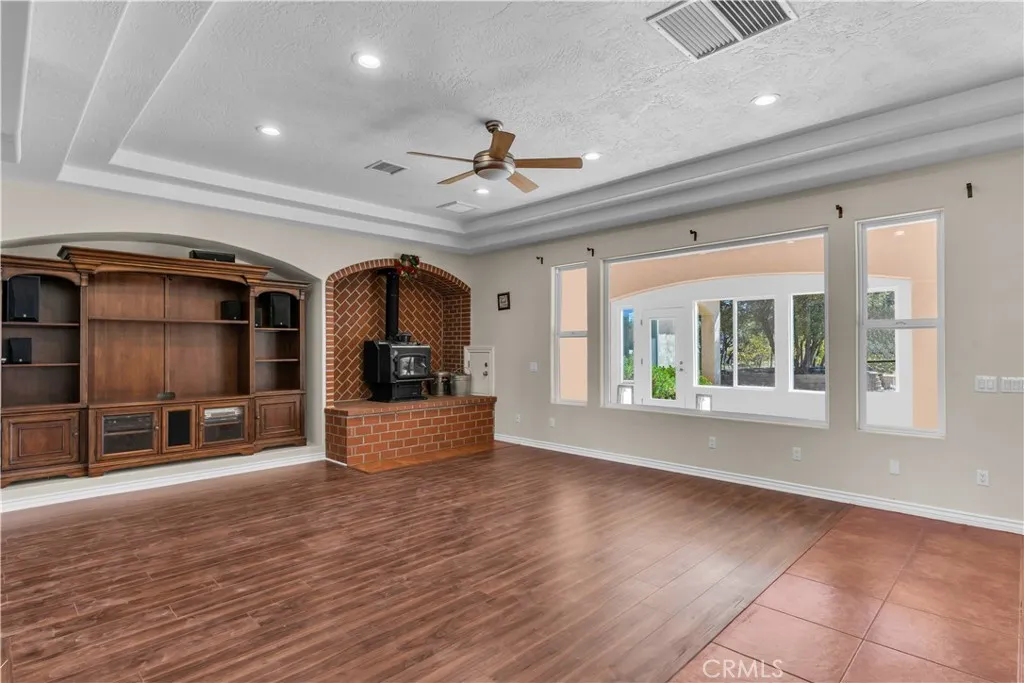 Additional image 6 of 10234 Clover Drive, Oak Hills, CA 92344