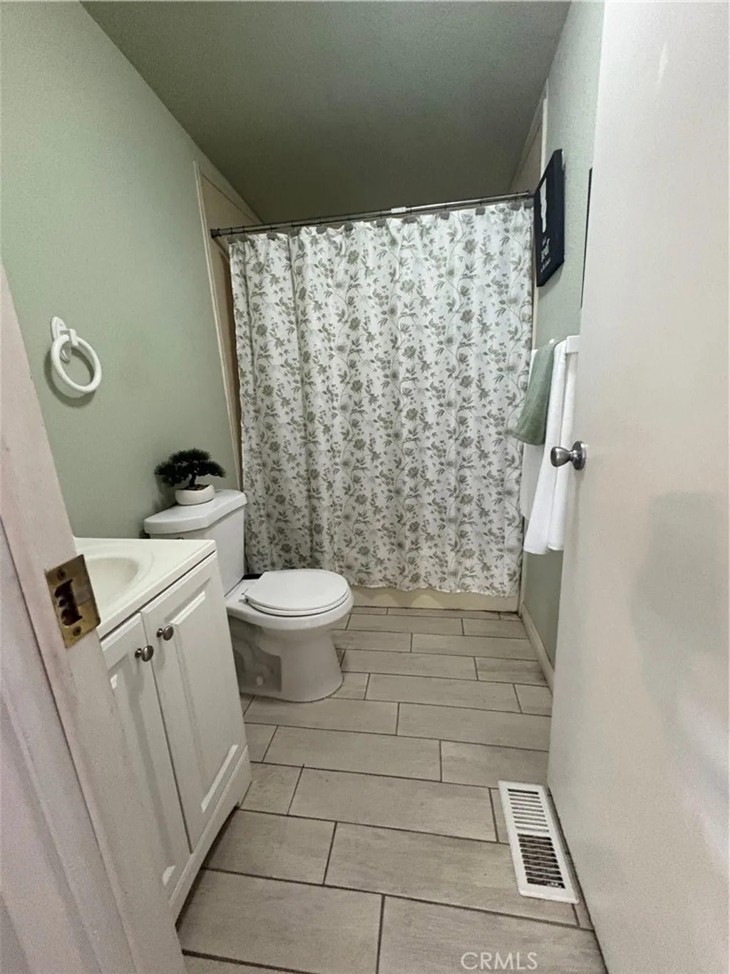 Additional image 15 of 3825 Crestmore Rd Unit 414, Riverside, CA 92509