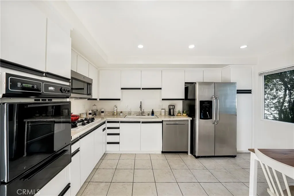 Additional image 54 of 367 Grenoble Lane, Costa Mesa, CA 92627