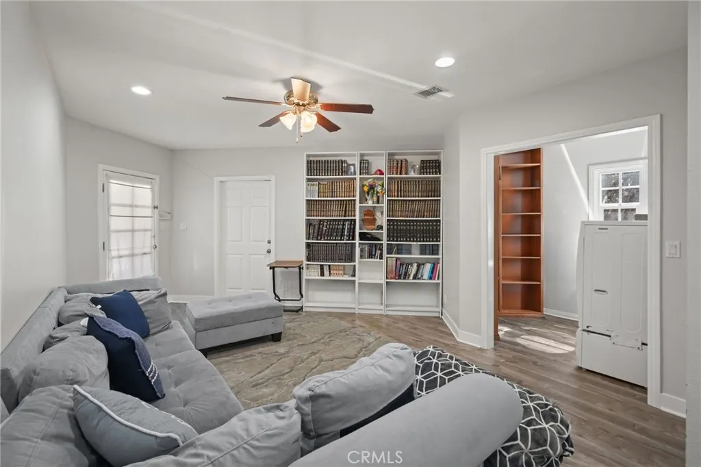 Additional image 52 of 18433 Tarzana Drive, Tarzana, CA 91356