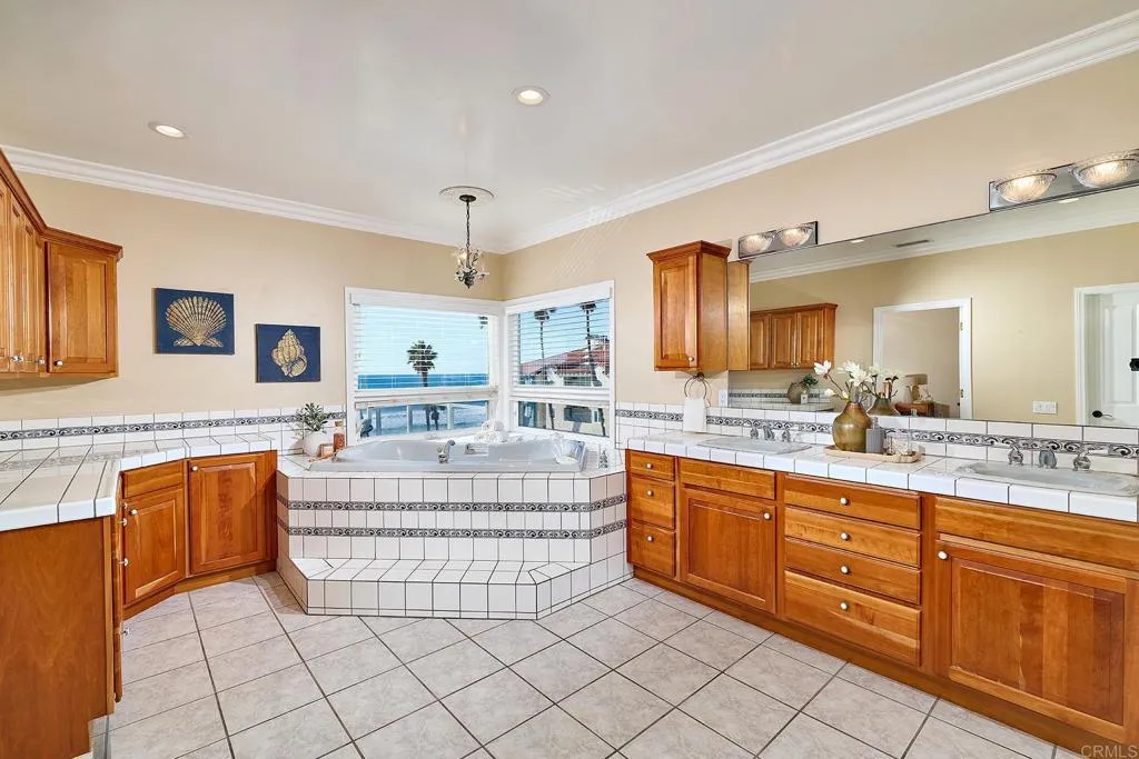 Additional image 73 of 1102 S. Pacific St., Oceanside, CA 92054