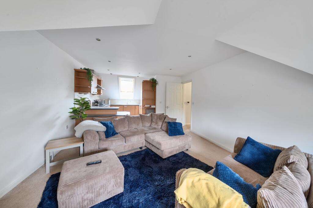 Additional image 13 of Roundwood Lane Harpenden AL5