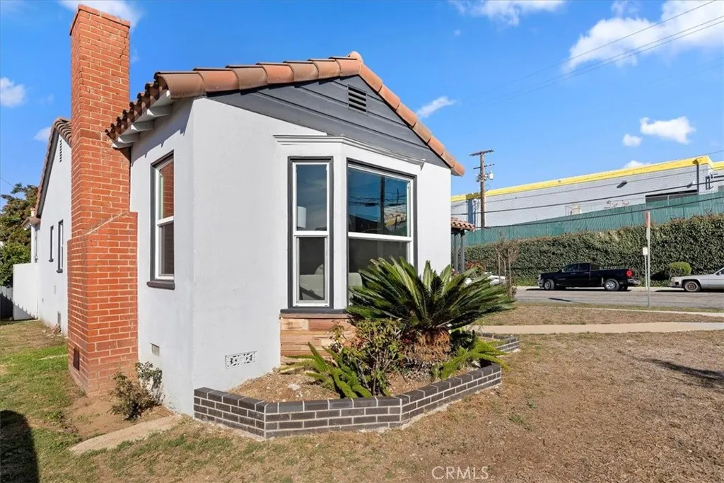 Additional image 39 of 1905 W 115th St, Los Angeles, CA 90047