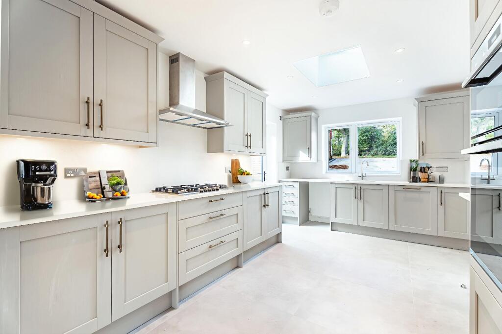 Additional image 12 of Batchwood Drive, St. Albans, Hertfordshire, AL3