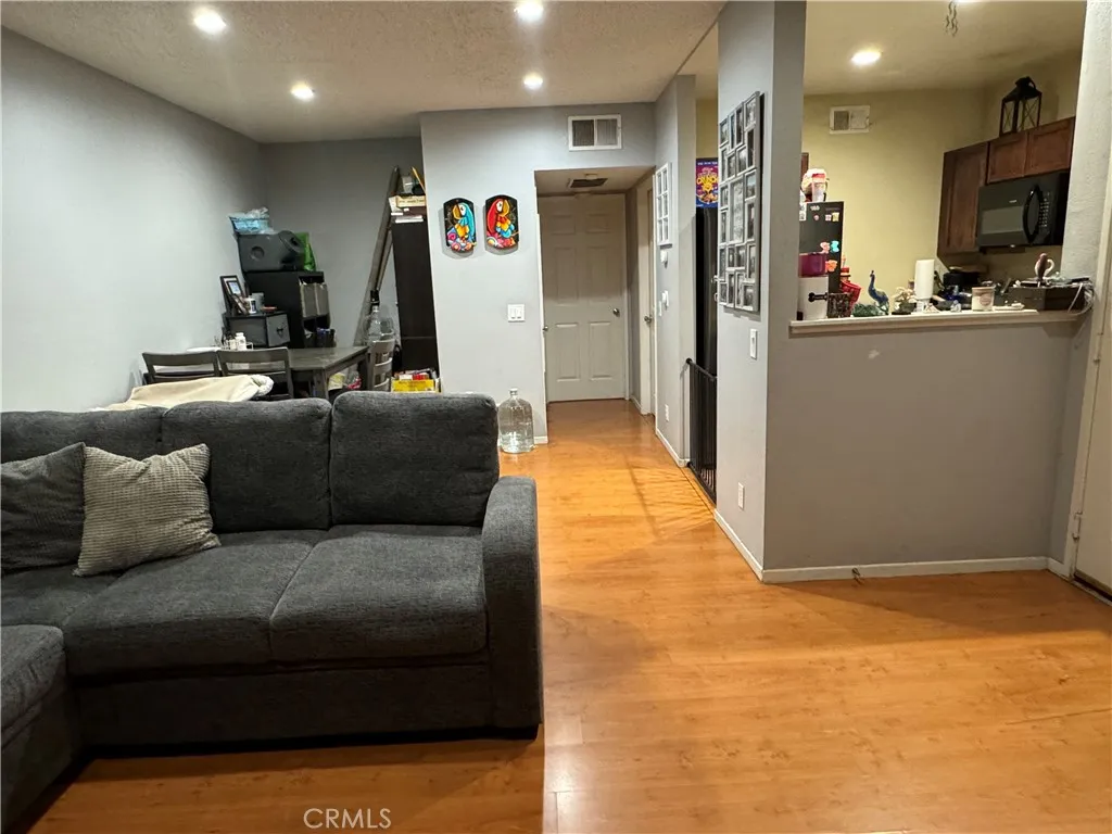 Additional image 3 of 11150 Glenoaks Blvd, Pacoima, CA 91331