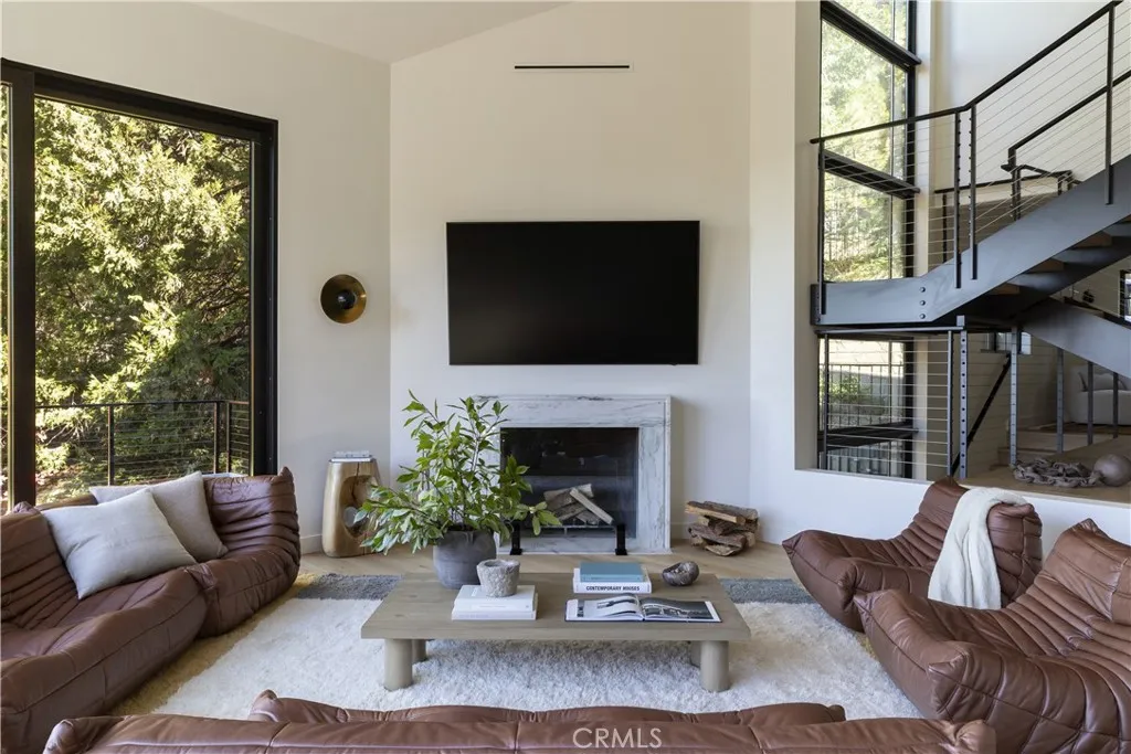 Additional image 8 of 654 S Cumberland Dr, Lake Arrowhead, CA 92352