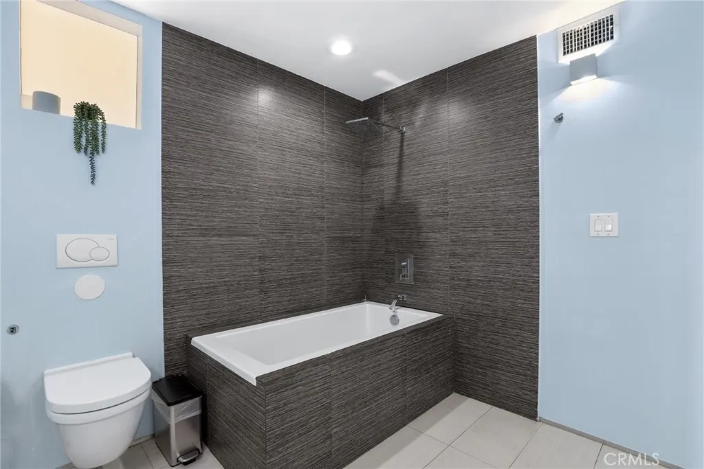 Additional image 23 of 5675 Spreading Oak Drive, Los Angeles, CA 90068