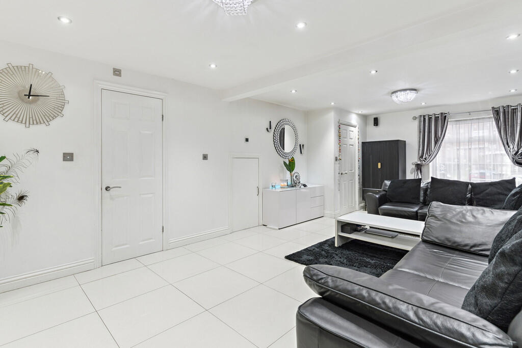 Additional image 19 of Howlands, Welwyn Garden City