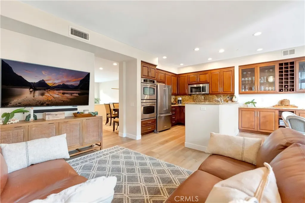 Additional image 73 of 6251 Surfpoint Cir, Huntington Beach, CA 92648