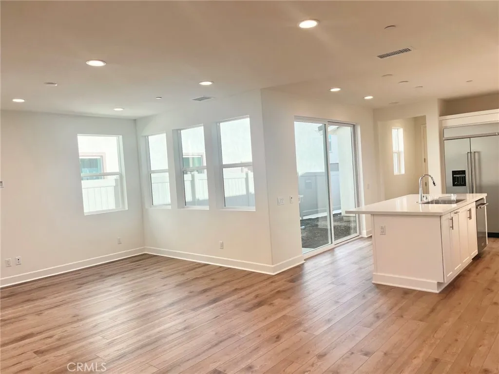 Additional image 22 of 337 S Nevada Avenue, Ventura, CA 93004