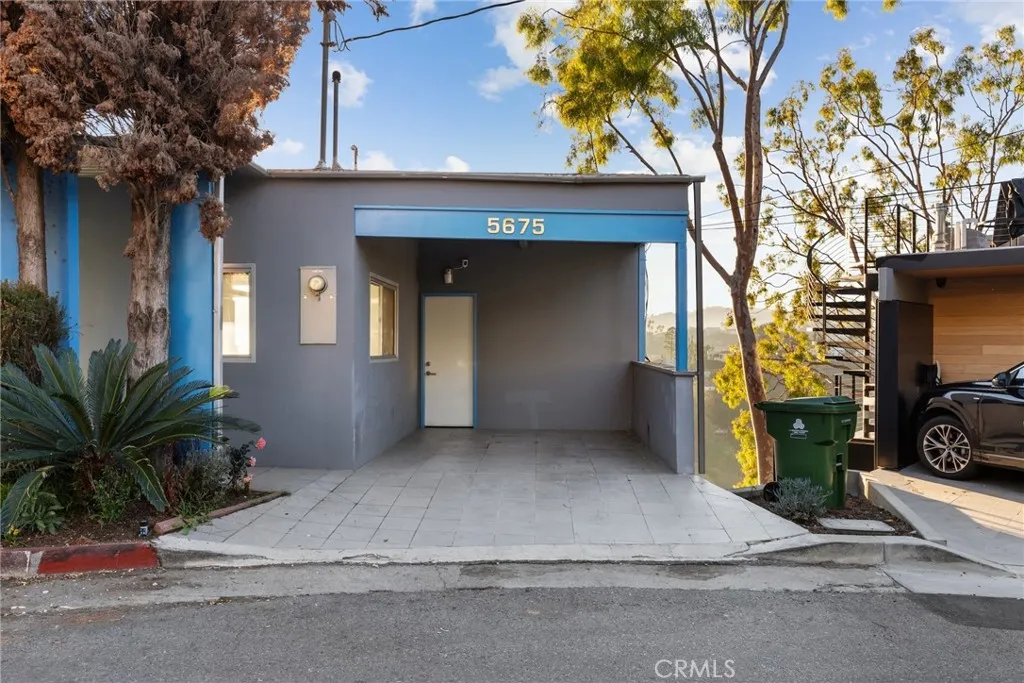 Additional image 89 of 5675 Spreading Oak Drive, Los Angeles, CA 90068