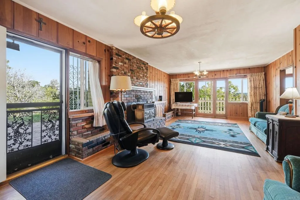 Additional image 11 of 1144 Prospect Place, Vista, CA 92081