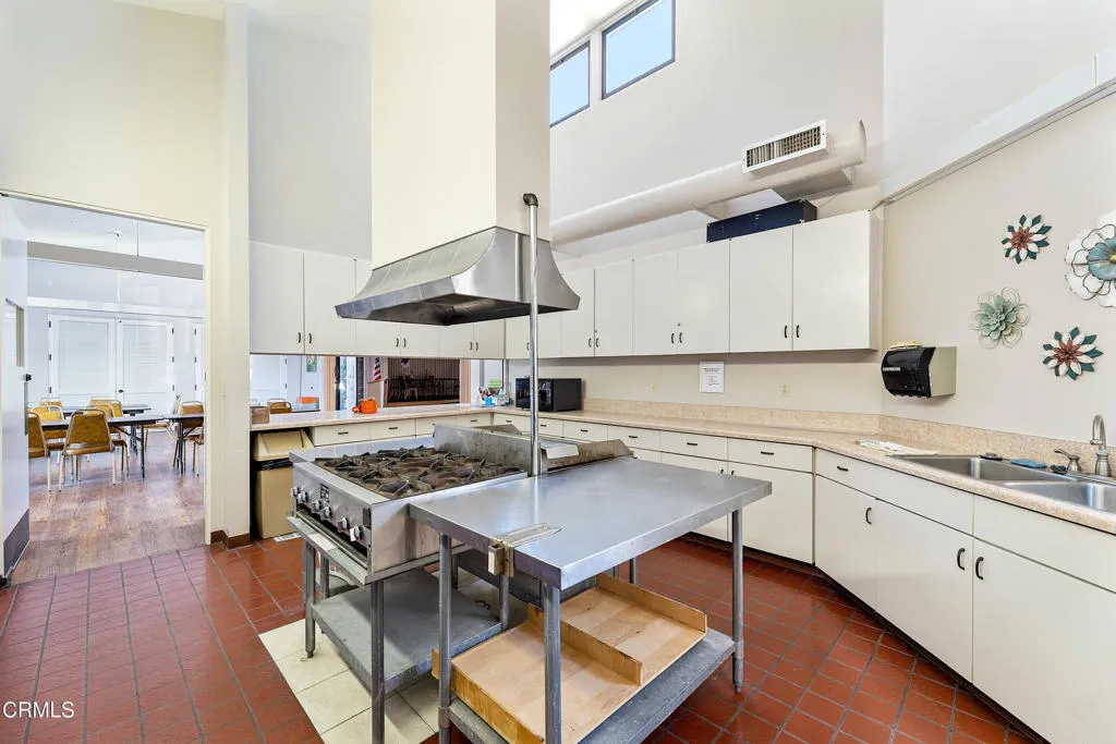 Additional image 51 of 75 Poinsettia Gardens Drive, Ventura, CA 93004