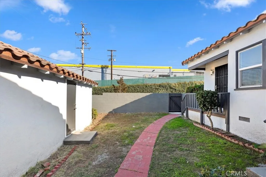 Additional image 81 of 1905 W 115th St, Los Angeles, CA 90047