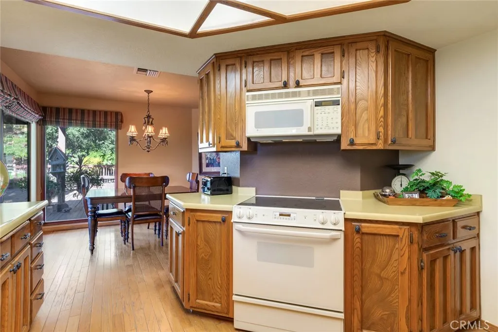 Additional image 91 of 39292 Oak Glen Road, Oak Glen, CA 92399