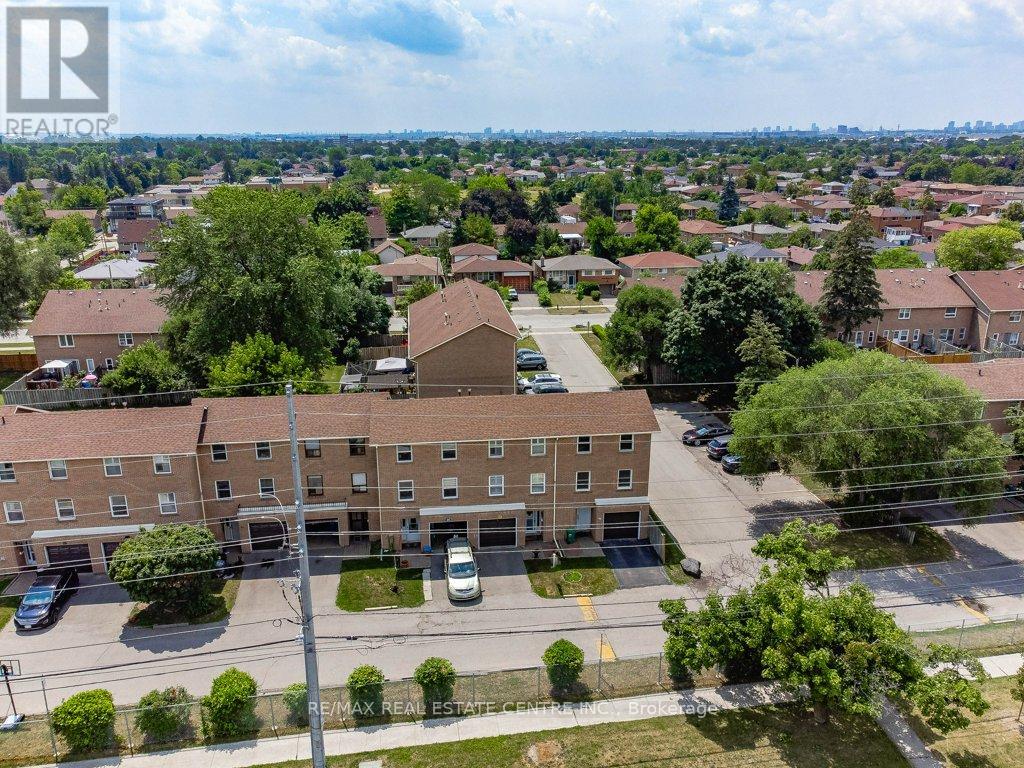 Property image for 47 - 7255 DOOLEY DRIVE|Mississauga (Malton), Ontario L4T2S7