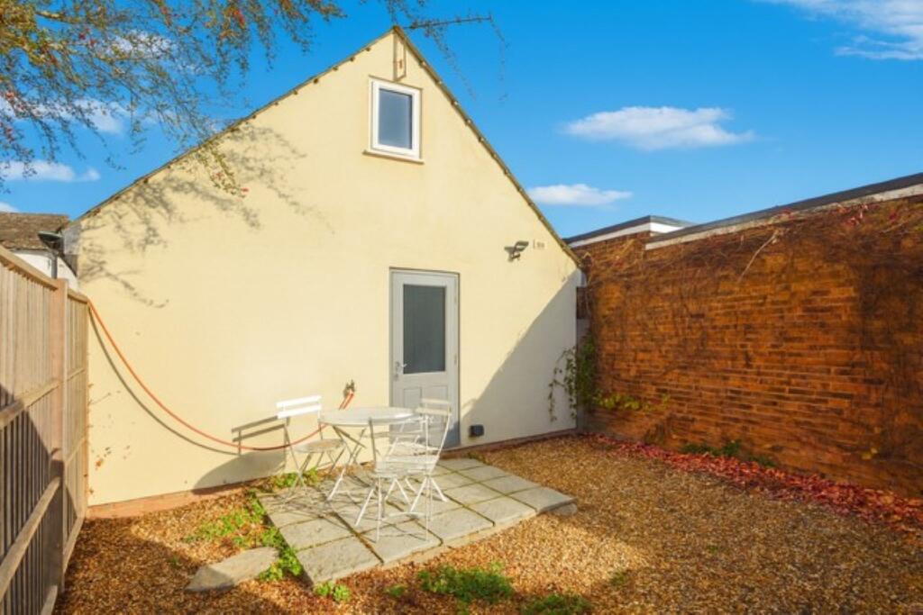 Additional image 14 of Old London Road, St. Albans