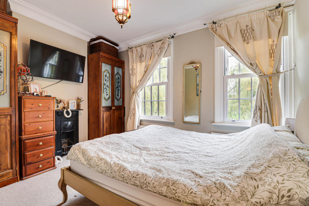 Additional image 10 of Waterside, London Colney, AL2