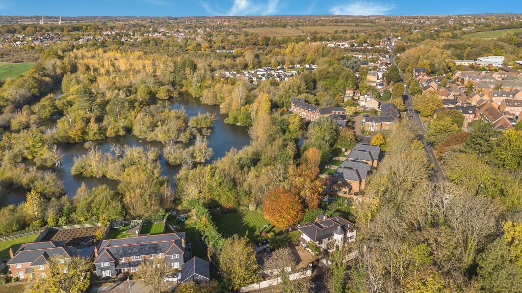 Additional image 31 of Radlett Road, Frogmore, St Albans, AL2