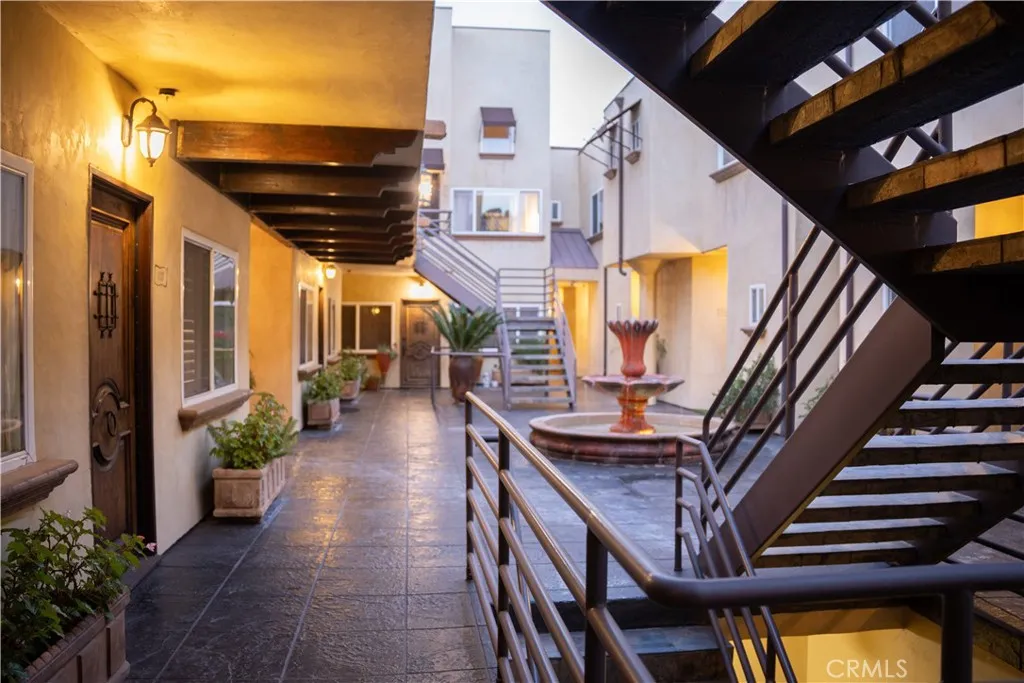 Additional image 15 of 4128 Whitsett Unit 101, Studio City, CA 91604