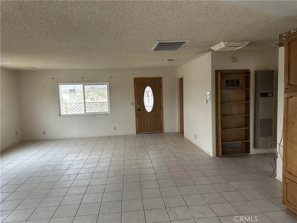 Additional image 8 of 38333 E End Rd, Lucerne Valley, CA 92356