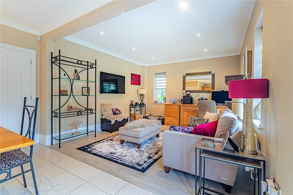 Additional image 5 of Beningfield Drive, St. Albans, Hertfordshire, AL2