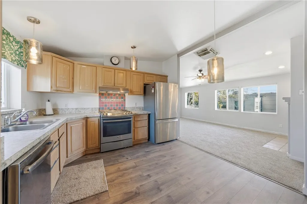 Additional image 10 of 1060 N Main Street Unit 27, Lakeport, CA 95453