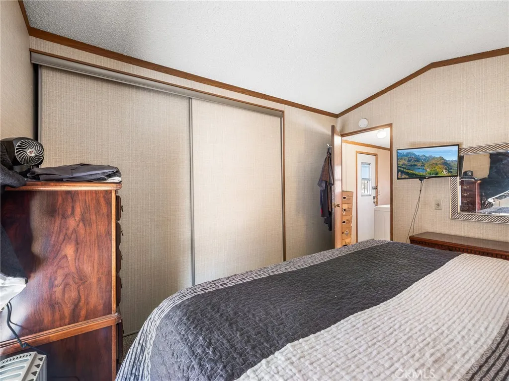 Additional image 10 of 39626 E End Road, Lucerne Valley, CA 92356