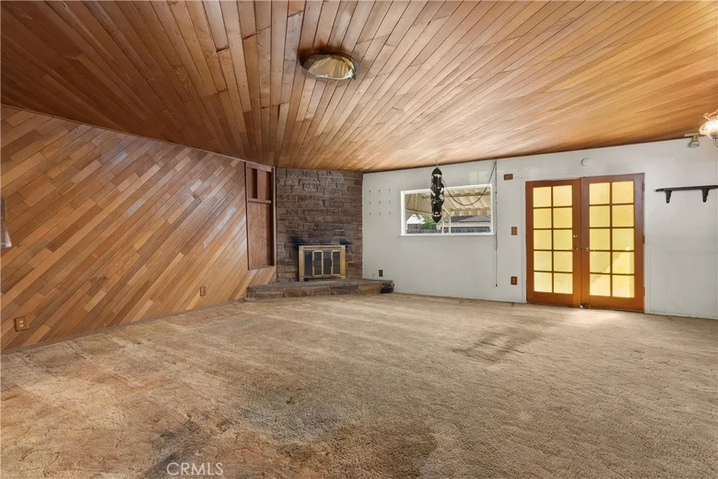 Additional image 50 of 18928 Victory Boulevard, Tarzana, CA 91335