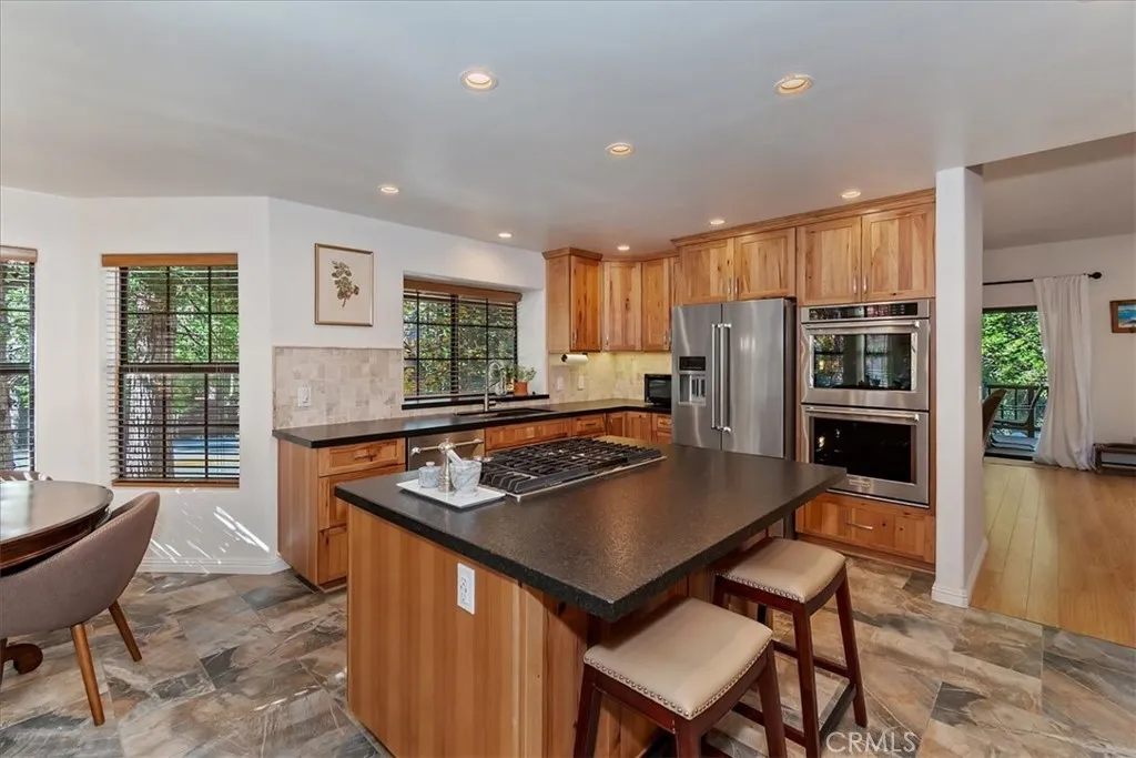 Additional image 13 of 27162 Peninsula Drive, Lake Arrowhead, CA 92352