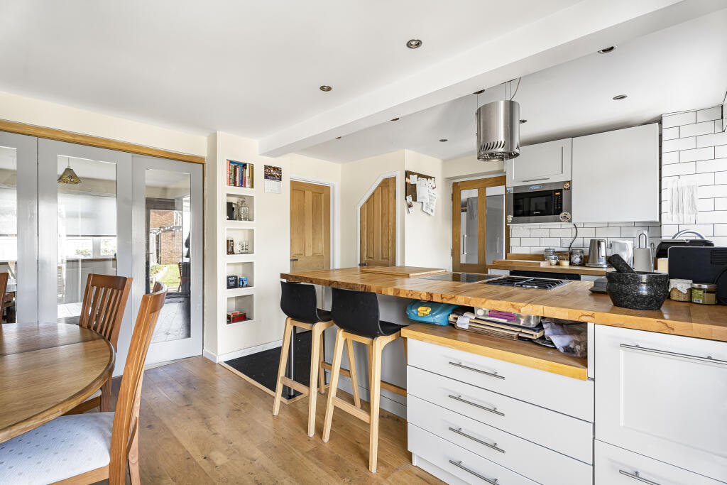 Additional image 26 of Ringway Road, Park Street, St Albans, AL2